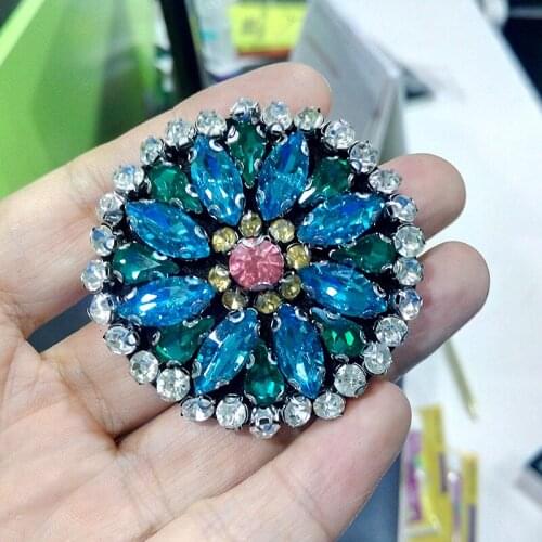 Rhinestone Beaded Round Flower Patch Sew on Beading Applique for Clothes Hat Brooch Crystal Patches Decorative Craft DIY Parches