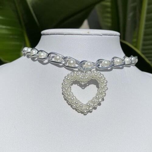 Europe America Fashion Imitation Pearl Hollow Heart Necklaces Pendant Trendy Simple Punk Chain Short Necklace Jewelry For Women