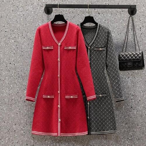 Fashion New Women V Neck Sweater Dress Luxury Plus Size Autumn Long Sleeve Knitted Metal Buttons A-Line Dress