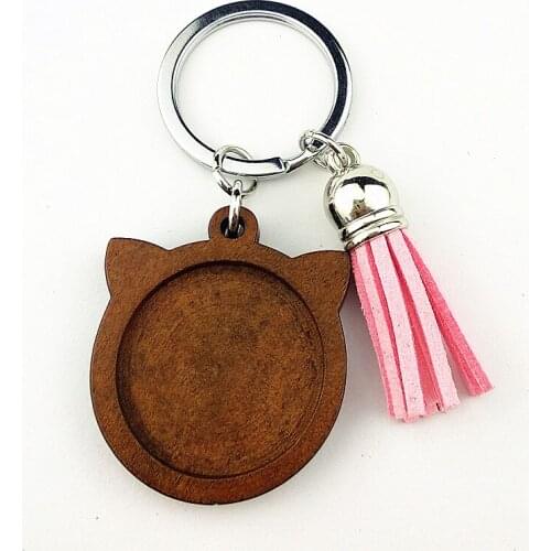 Jiangzimei 24pcs new design brown cats 25mm Wood Cabochon Stainless Steel Keychain log color Blank Wooden pendant with tassels