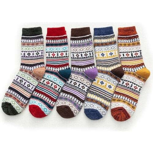 5 pair / lots Autumn Winter Womens Socks Soft Thick Warm Cute Wool Socks Female Retro Style Thermal Warm Socks Gift