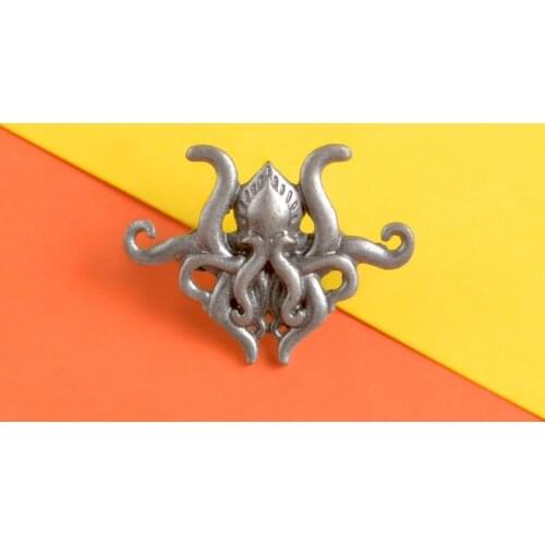 H.P. Lovecraft Cthulhu Metal Pin Ancient Evil God Badges Brooches Octopus Lapel Pin Shirt backpack Fiction game Jewelry gifts