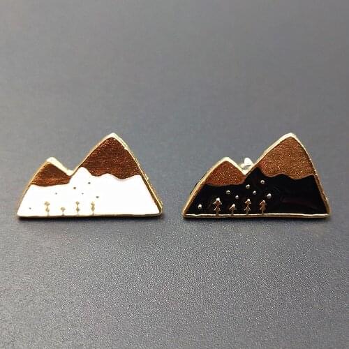 Mountain Peak Enamel Cartoon Pins Brooches Badges Bags Metal Pin Gifts For Friends Jewelry Brooch DIY Clothes backpack jeans