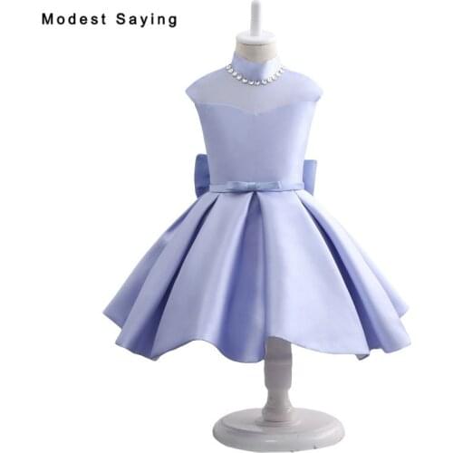 Lovely Flower Girl Dresses 2017 with Pearls Neckline Ball Gown Knee Length Wedding Pageant Gowns with Big Bow for Little Girls