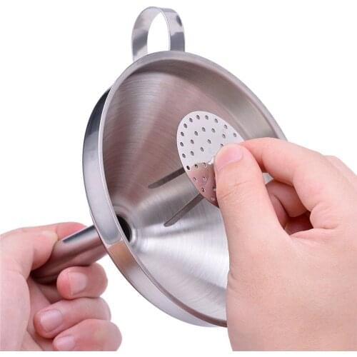 15mm 304 Stainless Steel Multipurpose Stainless Steel Kitchen Funnel With Handle and Detachable Strainer