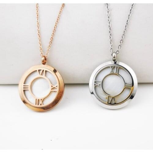 European and American retro fashion trendy men and women hollow Roman numerals clavicle chain pendant