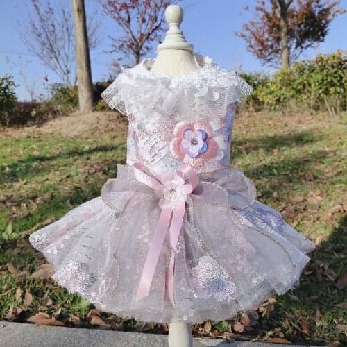 Exquisite Luxury Pet Dog Wedding Dress Fashion Handmade Embroidered Flower Lace Princess Tutu Dress For Puppy Dog Clothes Poodle
