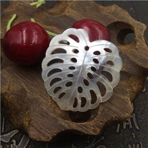 30pcs Hand-carved exquisite white butterfly shell hollow leaf earrings pendant material accessories