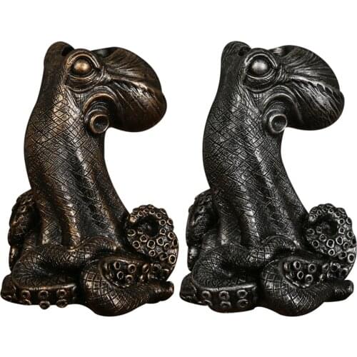 Flower Pot Unique Eye-catching Sculpture Vase Ornament Pen Garden Decoration