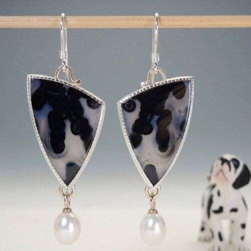 Creative Leopart Print Spot Dangle Earrings for Women Triangle Black White Point Enamel Round Pearl Earrings Exquisite Jewelry