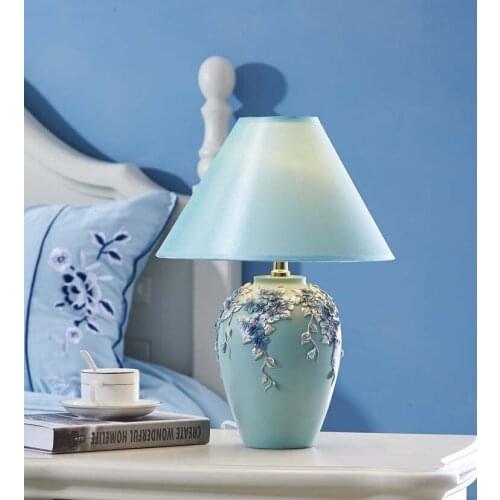 Creative European Table Lamp Bedroom Bedside Lamp Pastoral Warm Cute Simple Living Room Decoration Small Lamp