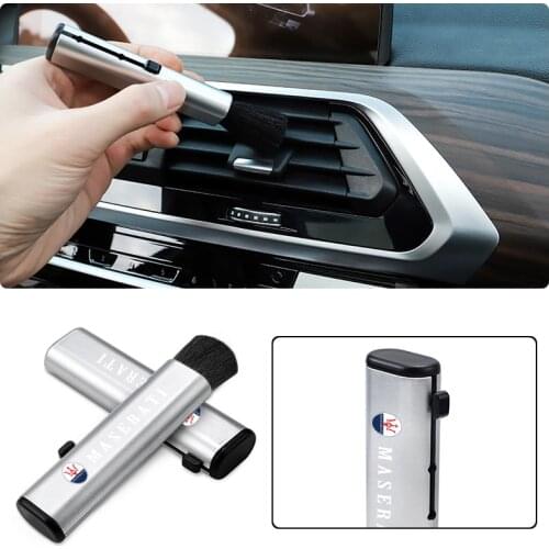 1Pcs Car Conditioning Air Outlet Brush Retractable Cleaning Tool For Maserati Ghibli President Levante MC20 MC12 GranCabrio