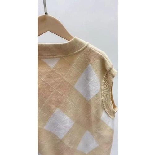 Women Tops 2021 Early Autumn New Style Diamond Contrast Loose V-neck Knitted Vest Top