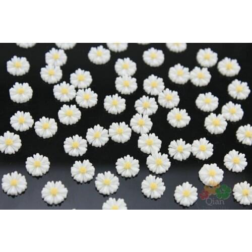 300pcs white Beautiful Resin daisy chrysanthemum SunFlower nail art Cabochon for earrings Pendant 9mm