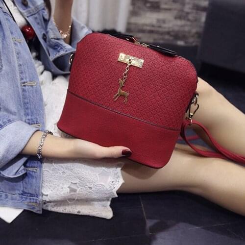 2021Women Bag Messenger Bags Fashion Bag with Deer Toy Shell Shape Girls Shoulder Crossbody Bags Luxury Handbag Designer