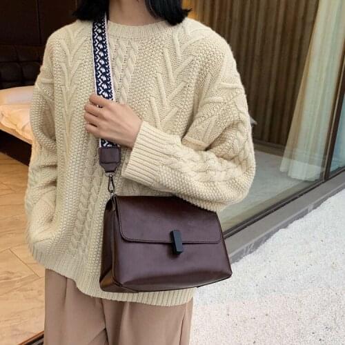 2020 new womens bag PU leather solid color soft leather fashion messenger bag chain shoulder bag fashion small square bag
