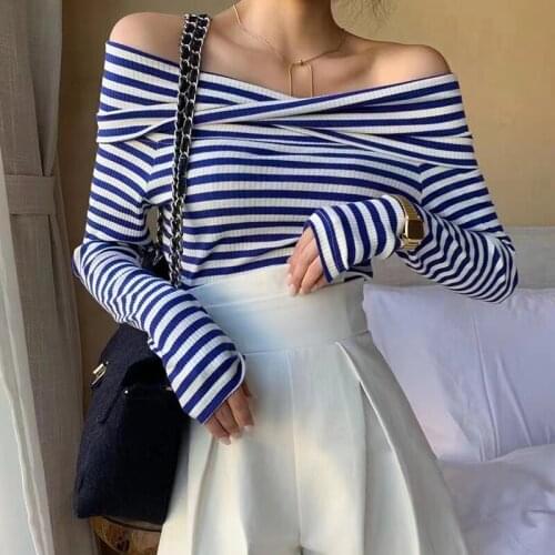 New Womens Clothing Autumn Thin And Versatile One-shoulder Sexy Striped T-shirt Contrast Color Slim Short Bottoming Top 2021