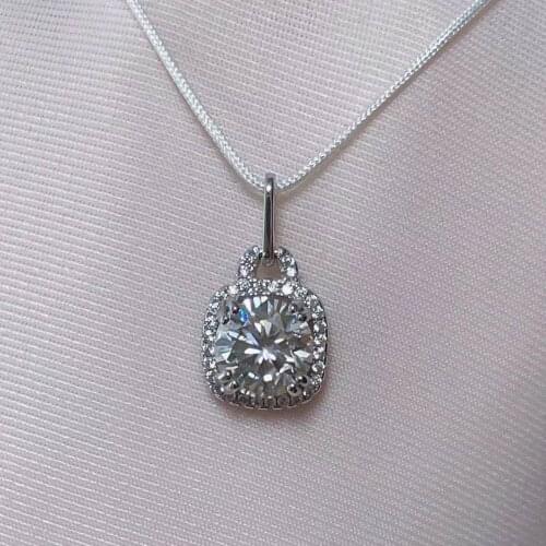 Wholesale Size 8mm Real Moissanite Pendant 2CT Lab Diamond Pendant necklace Silver 925 for Women Girl birthday present