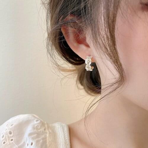 MISSNICE Curved Set With Shell Of Flower Hoop Earrings Elegant Temperature Simple Style Jewelry For Women Gift Accessories