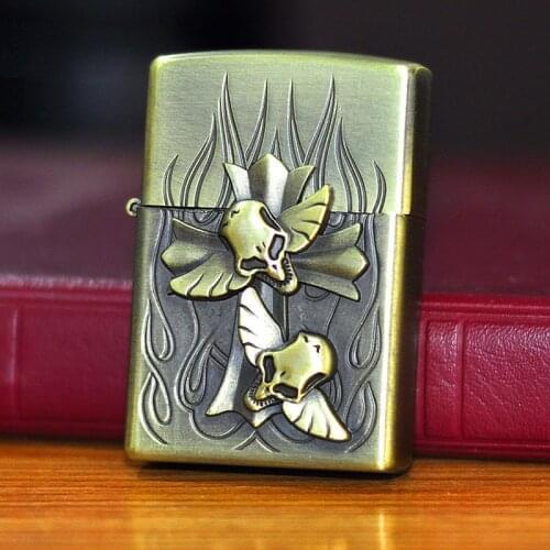 2021 New Creative Engrave Skull Relief Kerosene Lighter.Bronze Windbreak Grinding Wheel.Holiday party gifts.Smoking Accessories