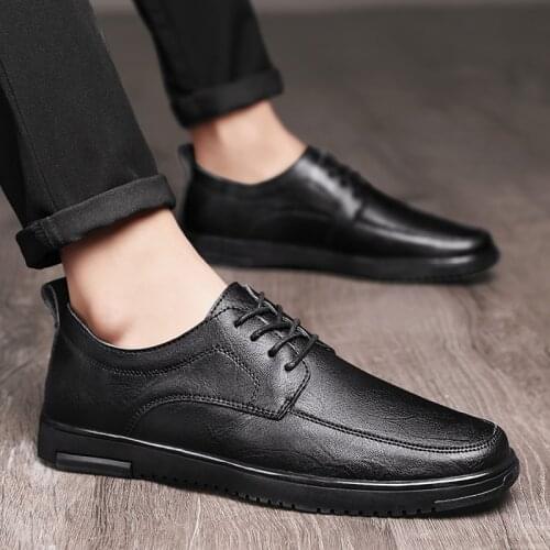 New Mens Casual Shoes Trend Wild Fashion Mens Shoes Low Top Thick-soled Shoes Men Leather Shoes Black Brown 37-45
