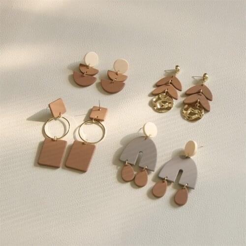 AOMU 2021 Fashion Retro Acrylic Brown Geometric Round Semicircle Metal Splicing Drop Earrings for Women Girls Jewelry Gifts