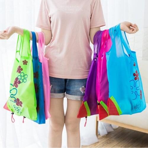 Cute Foldable Fashion Eco Nylon Handbag Reusable Cleaning Bag Dustproof Waterproof Durable Strawberry Shopping Tote