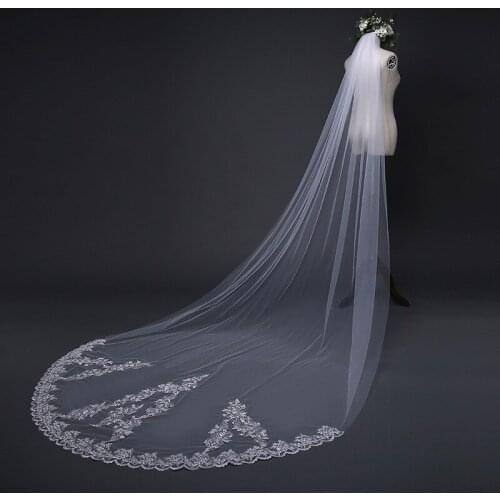 Shining Lace Edge One-Layer Sequins Beaded Chapel Wedding Veil Lace Bridal Veils With Comb