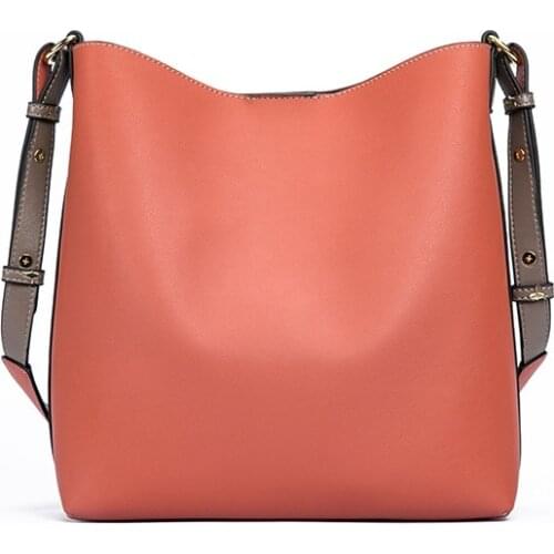 2019 new European and American fashion leather soft large capacity womens handbag leather shoulder bag