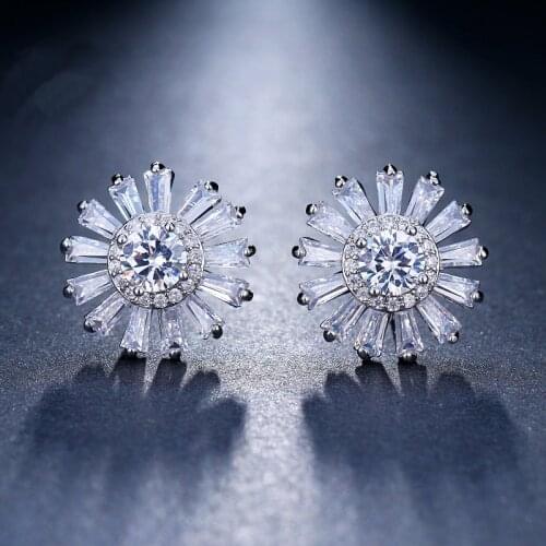 Emmaya Fashion 3 Colors Design Flower Top Quality Cubic Zircon Stud Earring Luxury Gift for Women Jewelry Wedding