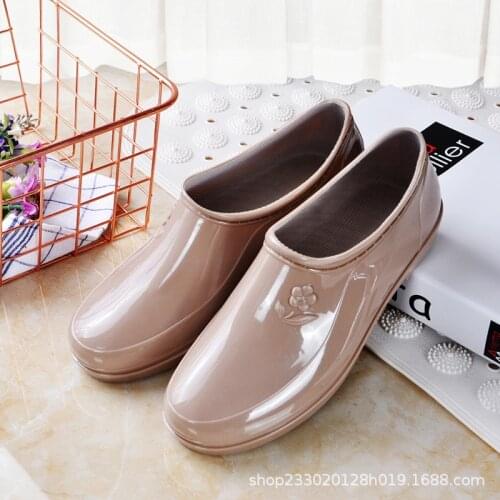 Spring and summer low-top work water shoes womens shoes shallow fashion rain boots low-tube kitchen non-slip rubber shoes