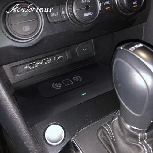 Wireless charger for Tiguan Allspace MK2 Tharu Atlas 2017 to 2020 center console phone holder trim accessories charging plate