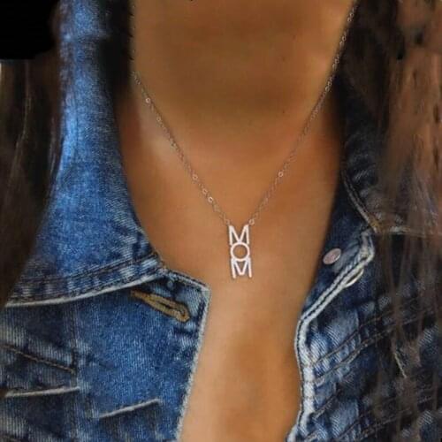 Custom Fashion Letter MOM Heart Shape Inlaid Crystal Pendant Necklace Mothers Day Gift Charms Pendant Necklace Family Jewelry