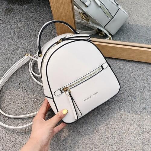 Good csat Women's Classic Bags