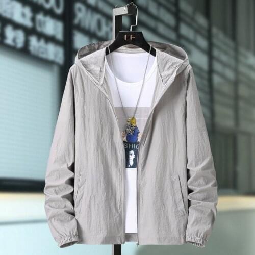 2021 Mens Spring Summer Hood Jacket Thin Windbreaker Ultra-Light Sunscreen Waterproof Casual Jacket Zipper Coat Solid Colors