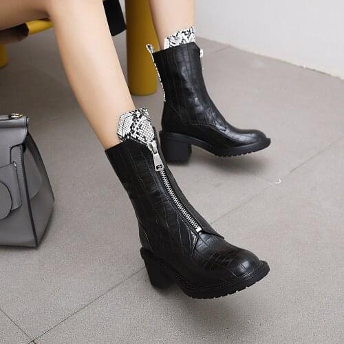 Osunlina Winter Ankle Boots Fashion Round Toe Front Zipper Motorcycle Boots High Heels 2021 Black Stone Pattern Shoes A109