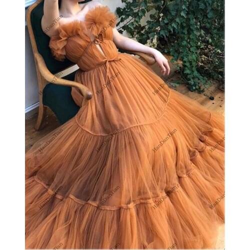 2021 Puffy Sleeveless Prom Dresses Womens Long Pleated Front Closure Strap One Tulle Gown