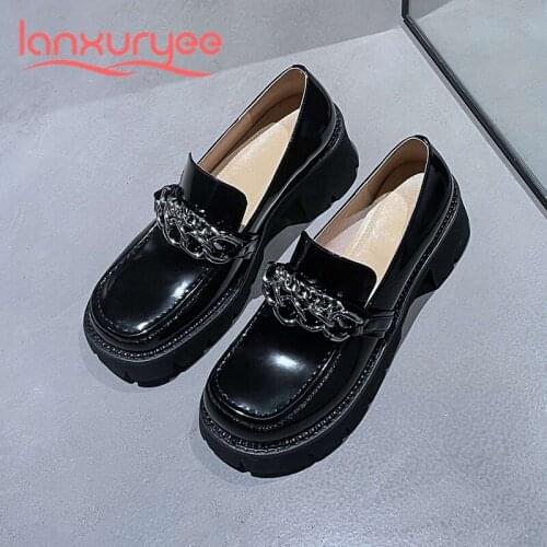 Lanxuryee online star recommend split leather round toe thick bottom chain decoration England style leisure cozy women pumps L30