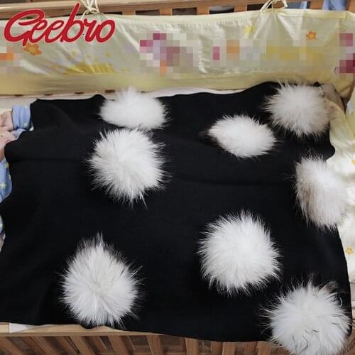 Geebro Newborn Warm Wool Swaddling Blanket Travel Sleeping Blanket Kids Baby Bedding Swaddles with 8 Real Raccoon Fur Pompom