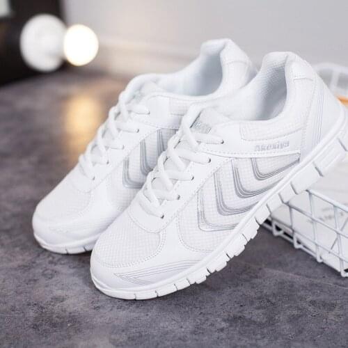 Little White Shoes Womens Soft-soled Running Shoes Breathable Mesh Sneakers 2021 Spring And Autumn New