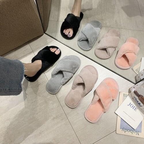 2021 Winter Womens House Slippers Faux Fur Warm Shoes Female Slip on Flats Cross Band furry slippers Black Pink Slippers