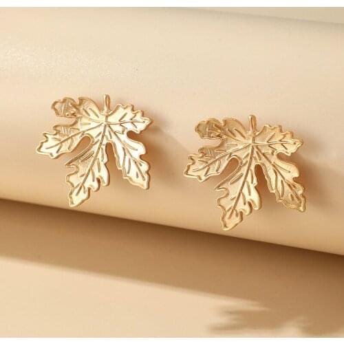 HI MAN Nordic Personality Creative Maple Leaf Stud Earrings Women Fashion Simple Wedding BanquetJewelry Accessories