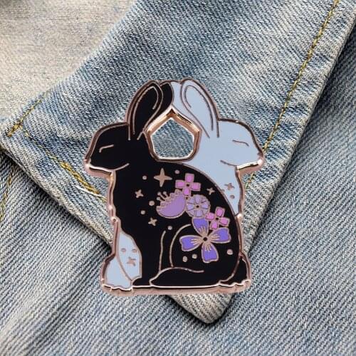 DZ655 Animal Figures Enamel Pins and Brooches for Women Fashion Lapel Pin Backpack Bags Badge Gifts