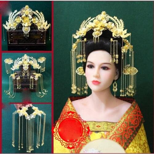 A226 Traditional Chinese Wedding Bride Hair Tiara Xiuhefu Hair Accessory Photography Stage Performance Head Piece