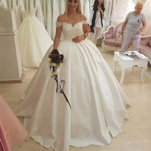 Elegant Appliques Ball Gown Wedding Dresses Off the Shoulder Backless Bride Dresses Satin Sweep Train Wedding Gowns Custom Made