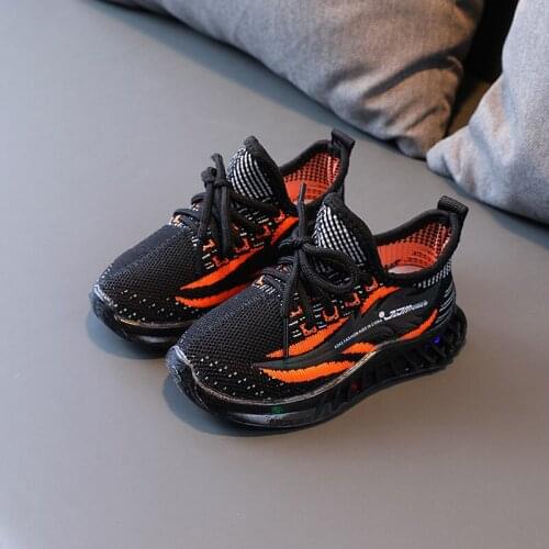 Size 21-30 Childrens Glowing Sneakers Baby Toddler Infant Mesh Breathable Luminous Shoes with Light Kids Illuminated Sneakers