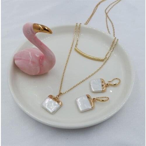New Simple Square Shell Pearl Necklace Earrings Double Layer Clavicle Chain Necklace Gold Metal Female Jewelry