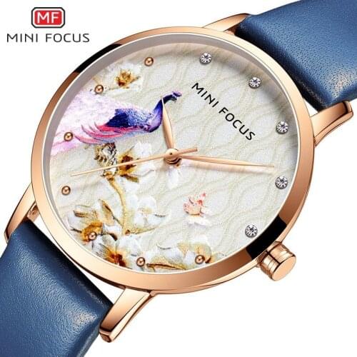 Fashion Womens Watch Light Luxury Dial Quartz Watch Waterproof Belt Womens Watch