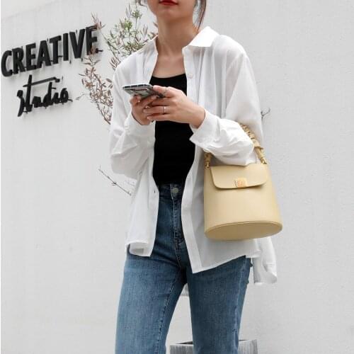 OUSSON 2021 New Design Leather Ladies Fashion Bucket Bag Exquisite Crossbody Bag Drawstring Bag