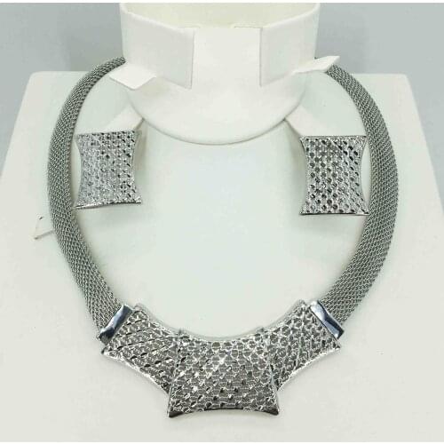 Wholesale new dubai gold jewelry womens fashion necklace boutique jewelry set wedding necklace 24k gold design necklace